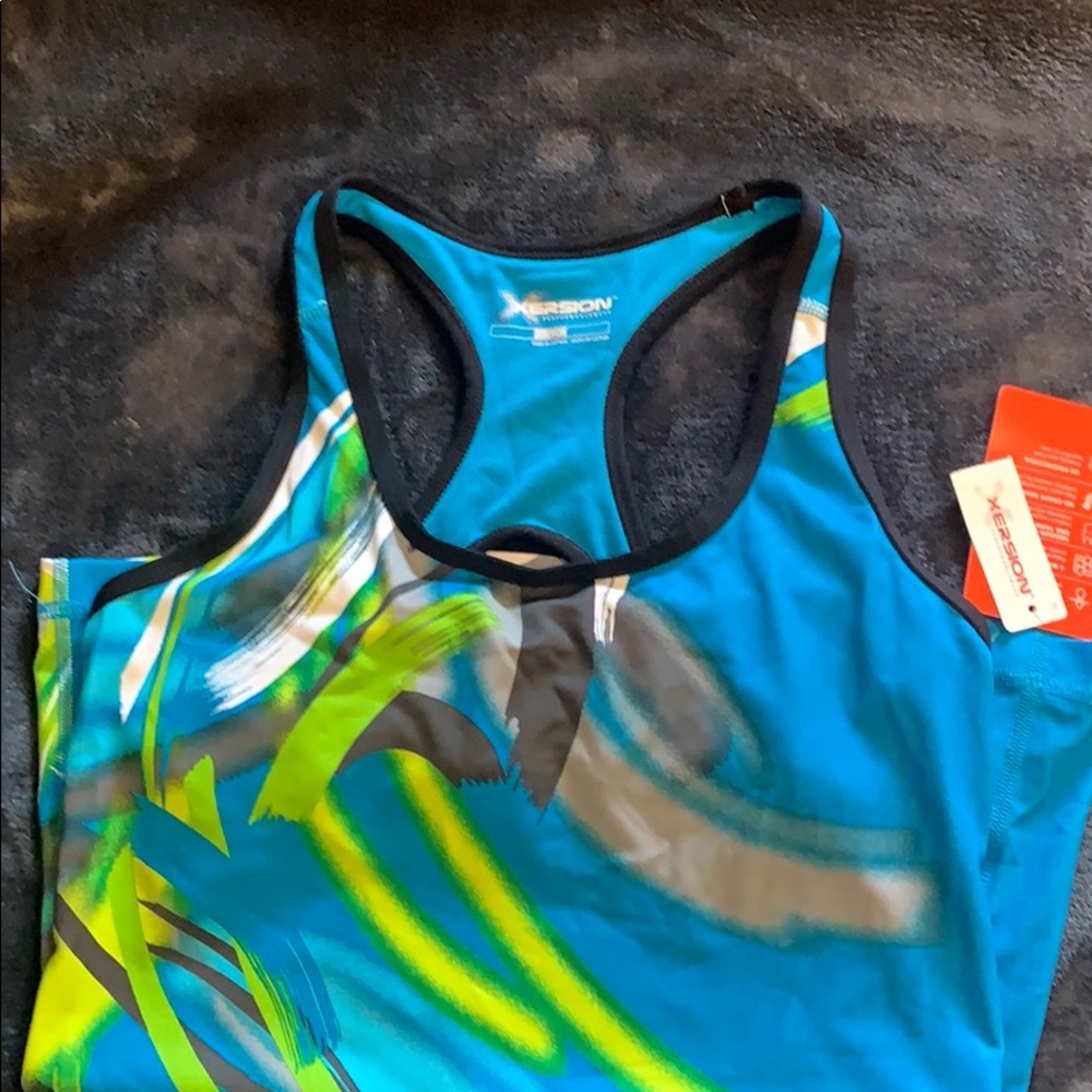 X-small women’s Xersion workout top.